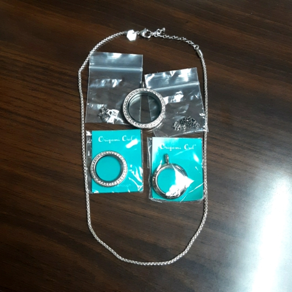 OO Lockets, charms, necklace